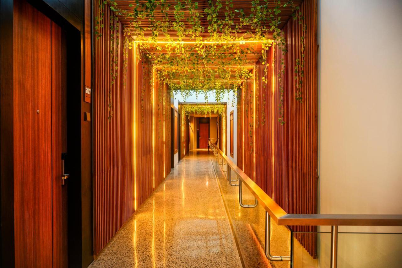 Nata Azana Hotel Solo Esterno foto