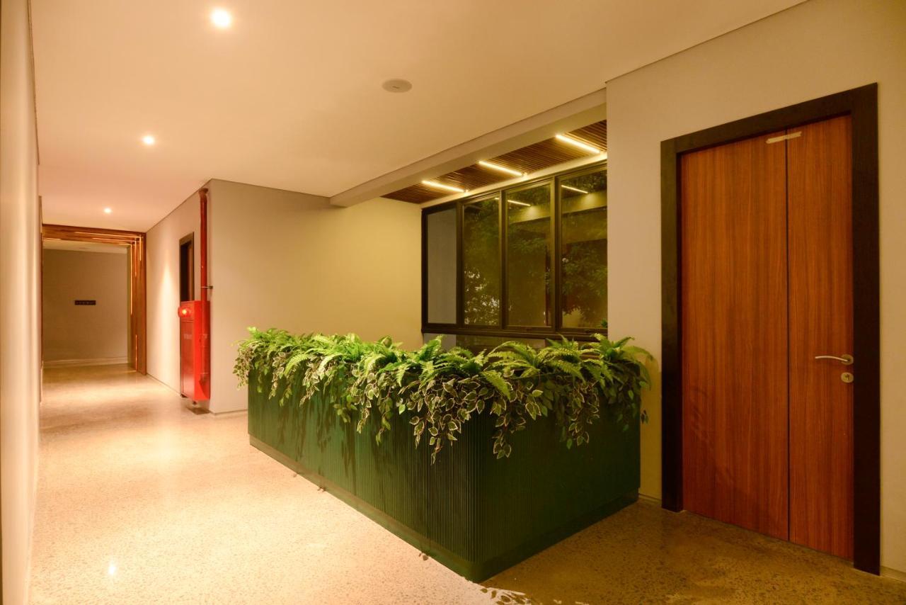 Nata Azana Hotel Solo Esterno foto
