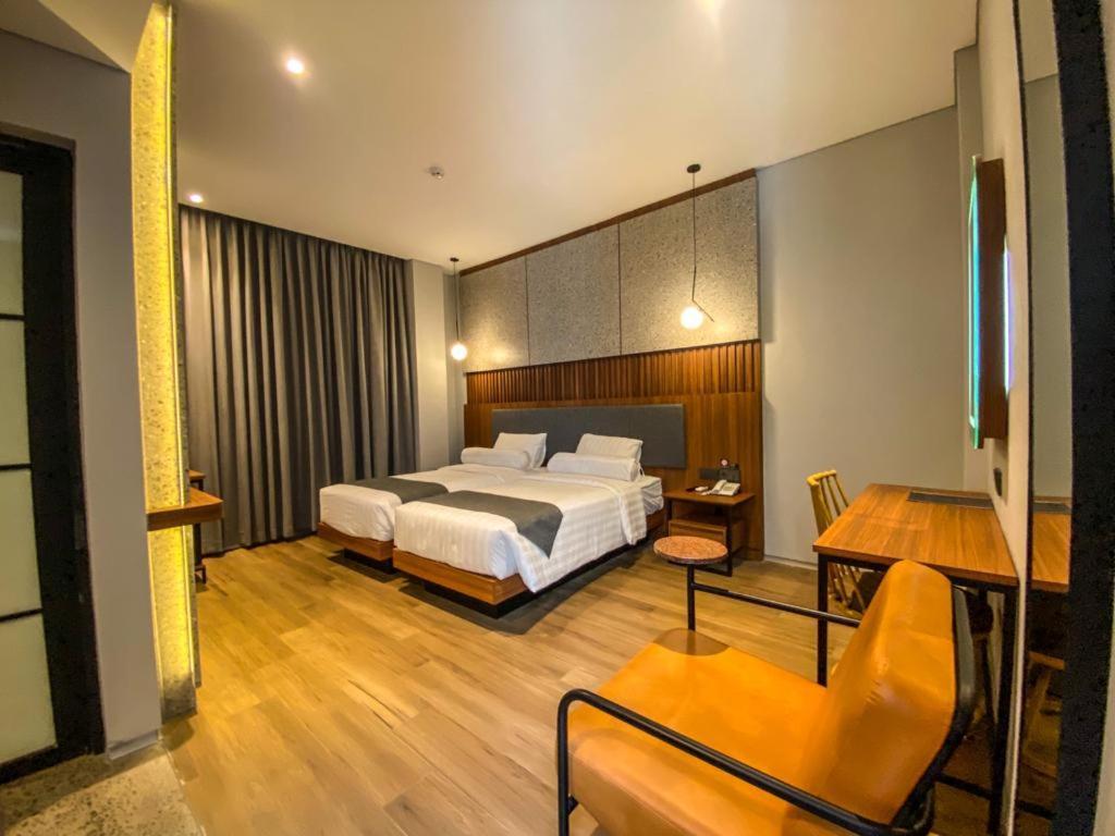 Nata Azana Hotel Solo Esterno foto
